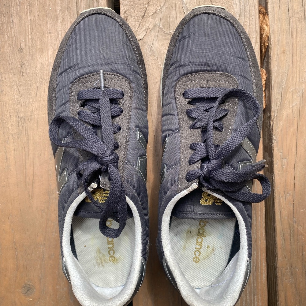 New Balance women's Dark BlueGray Sneakers